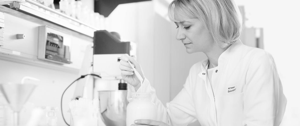 Forskare i laboratorium